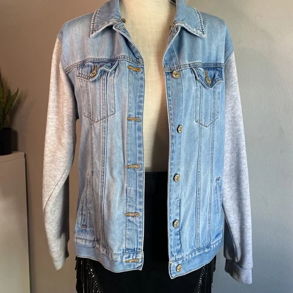 1️⃣0️⃣Jean Jacket - Picture 1 of 7